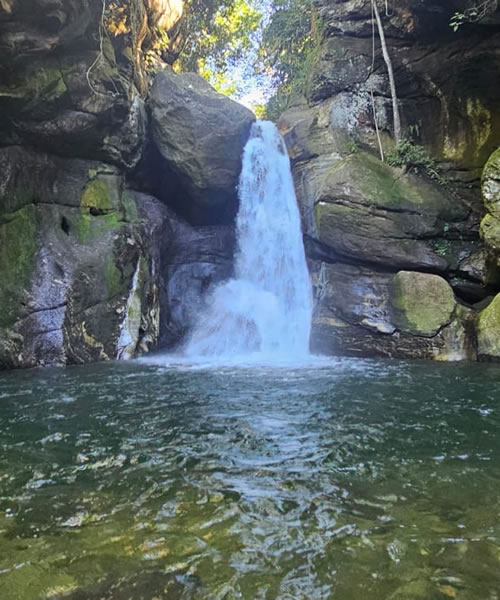 Cachoeira das Andorinhas em Silva Jardim