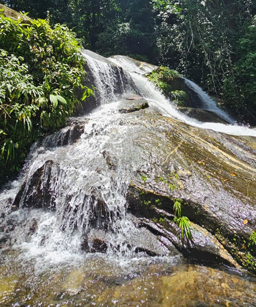 Cachoeira das Sete Quedas em Silva Jardim